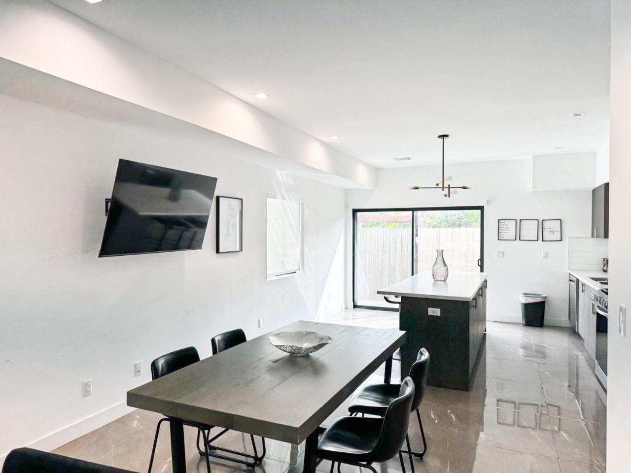 Stylish 4br Townhouse In Mid - Cr2-c2 Los Ángeles