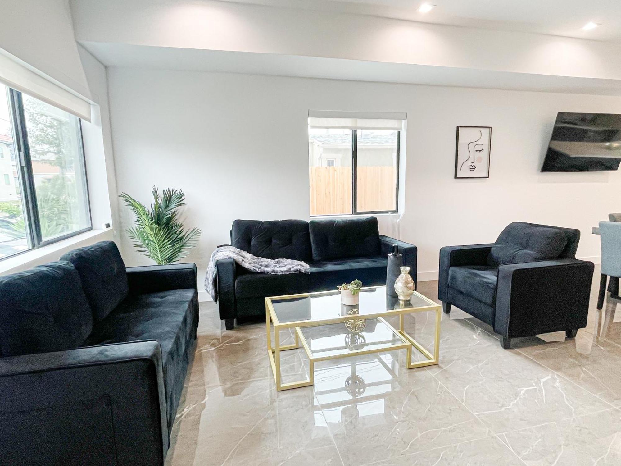 Сasa de vacaciones Stylish 4br Townhouse In Mid - Cr2-c2